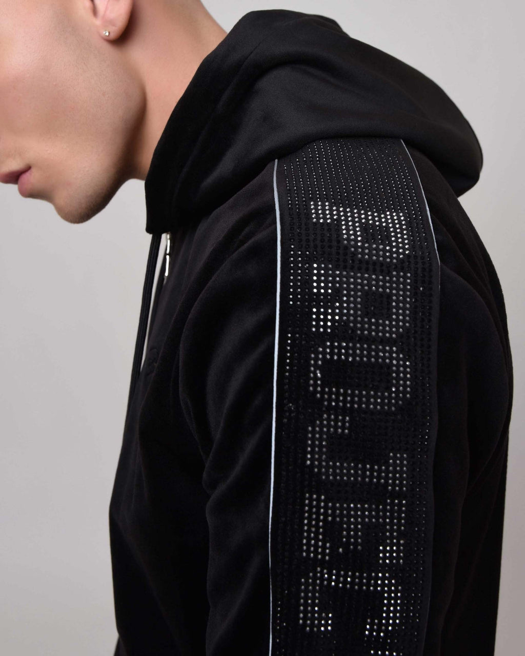 Veste à capuche bande logo strass