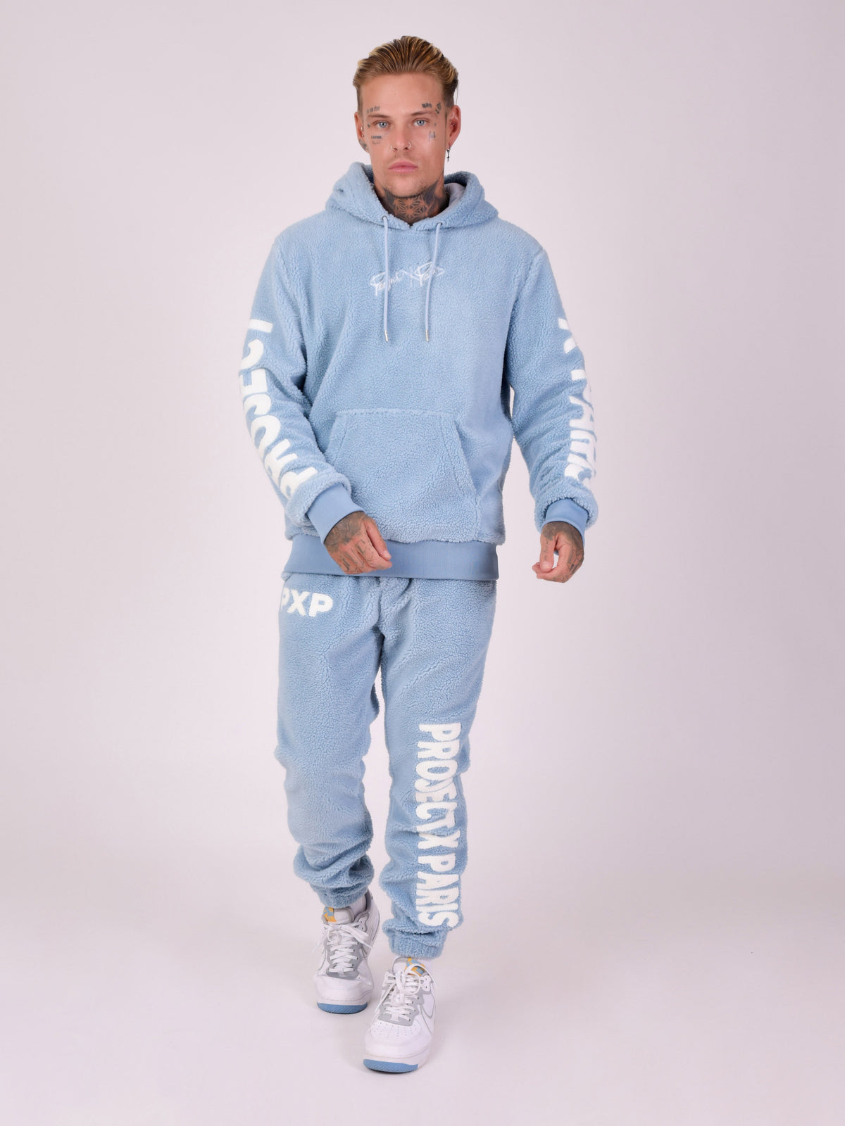 Sweat à Capuche style "pilou pilou"