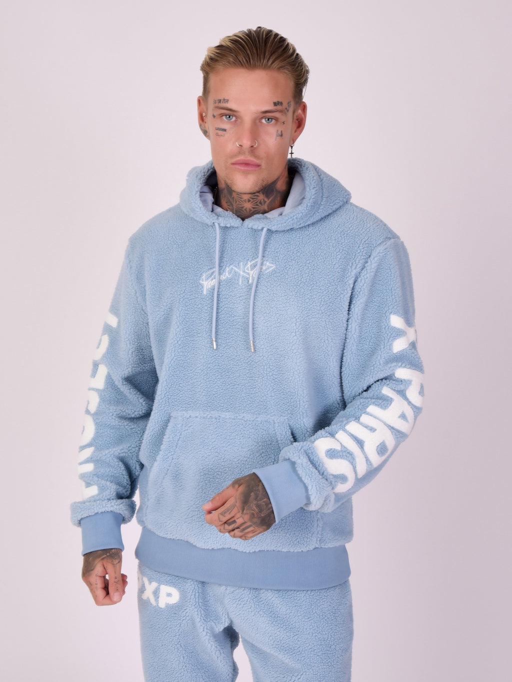 Sweat à Capuche style "pilou pilou"