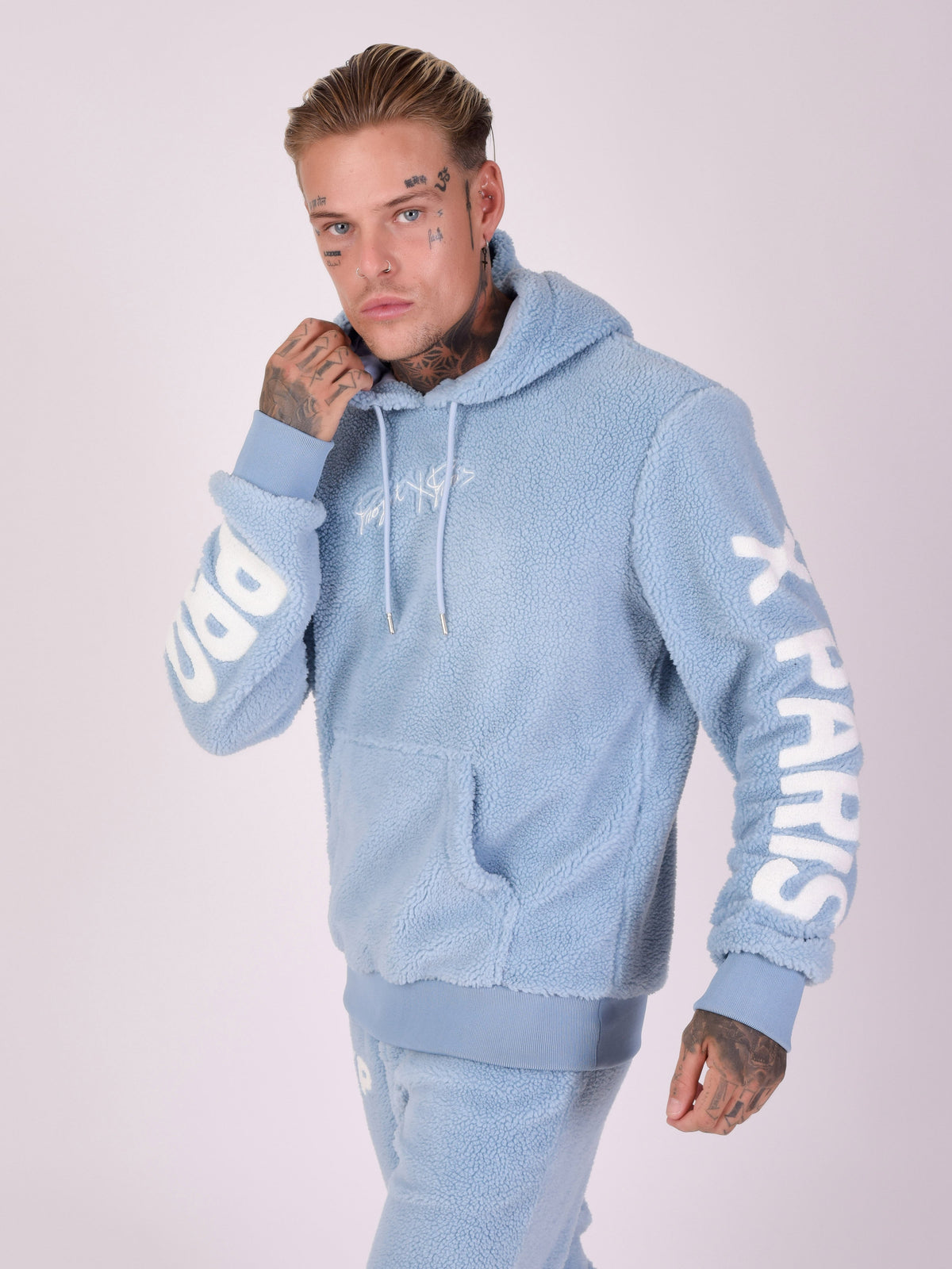 Sweat à Capuche style "pilou pilou"