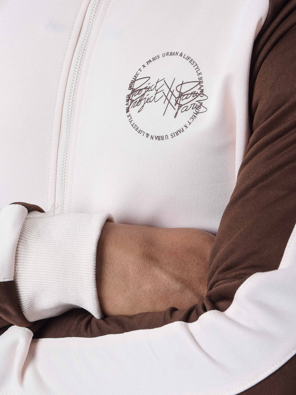 Pantalon bicolore à empiecement