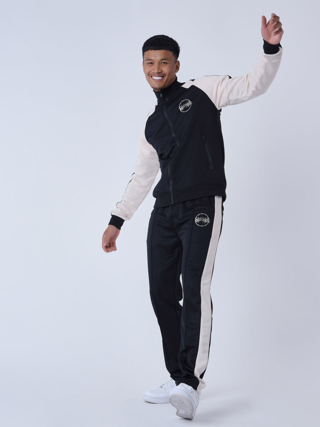 Pantalon bicolore à empiecement