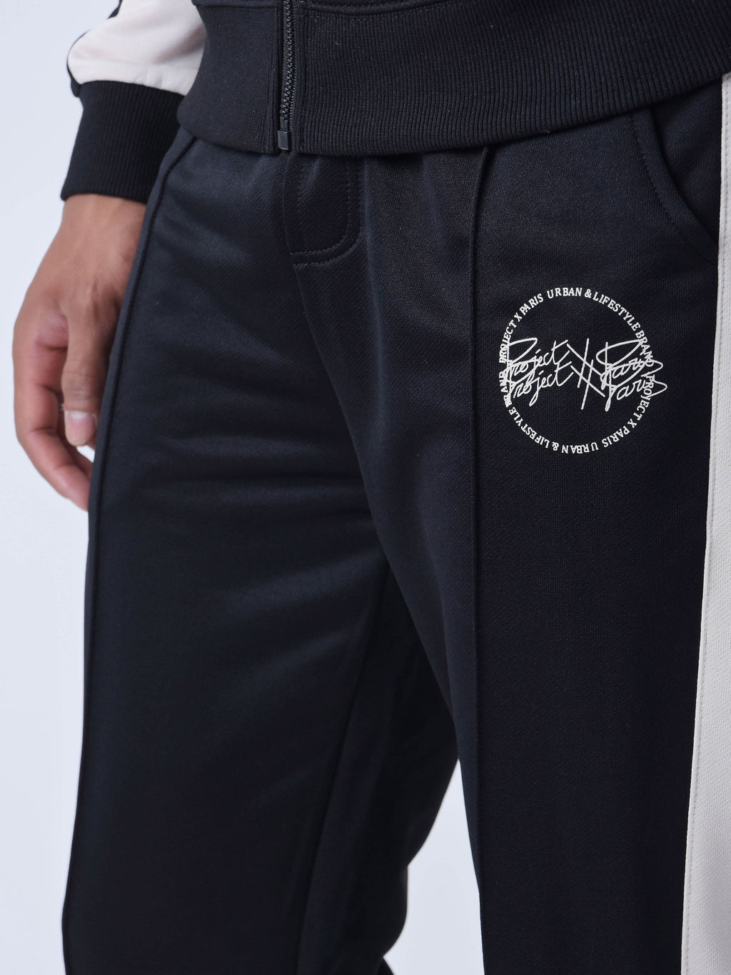 Pantalon bicolore à empiecement