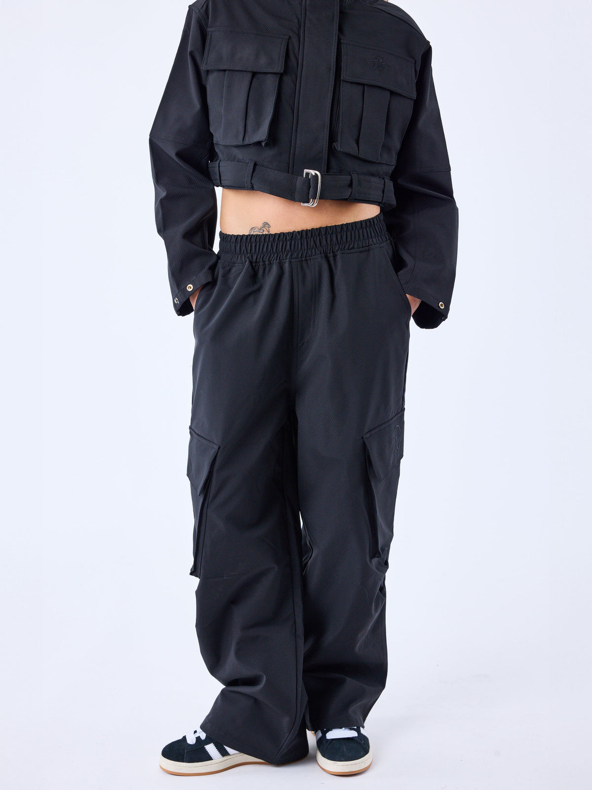 Pantalon ample cotelé a poches