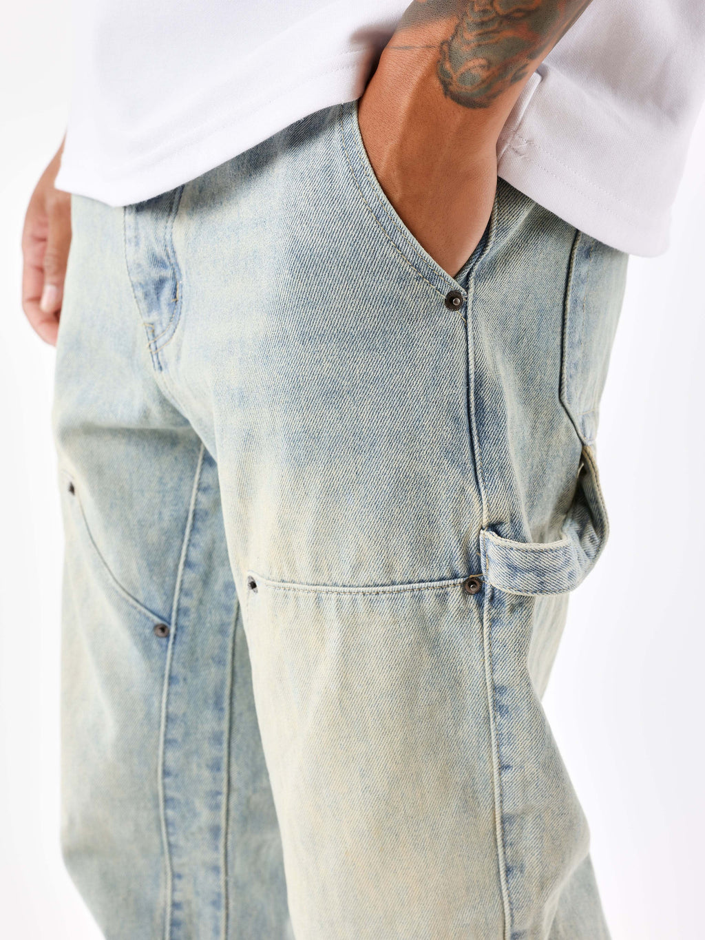 Jeans ample à détails charpentier