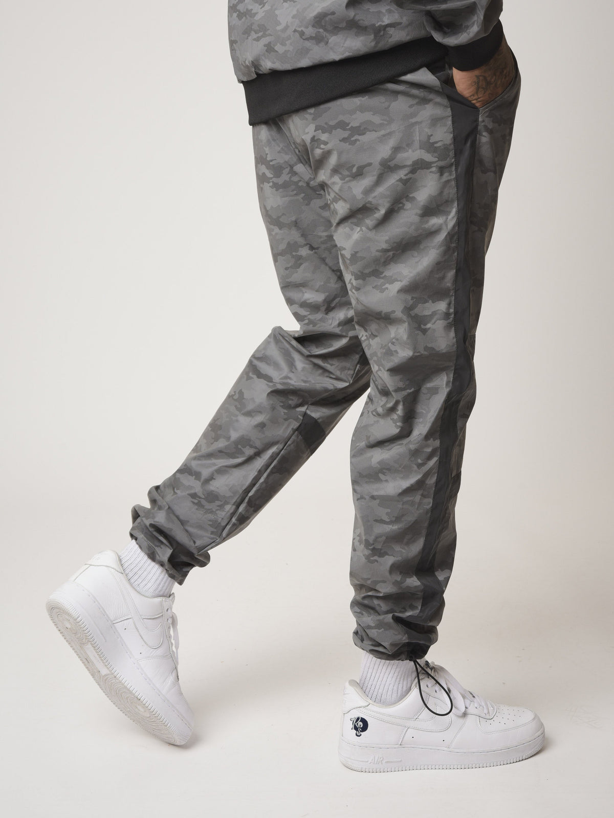 Pantalon de jogging réfléchissante motif camouflage