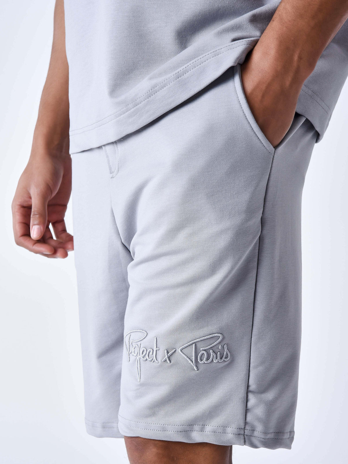 Short classique brodé Signature