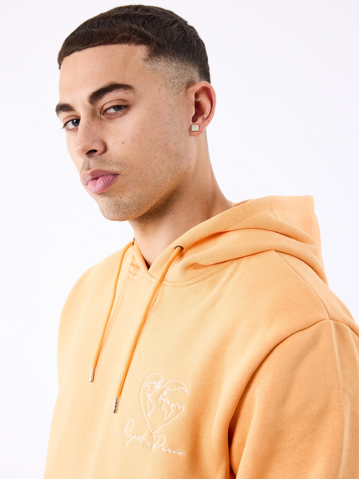Sweat à Capuche motif coeurmonde