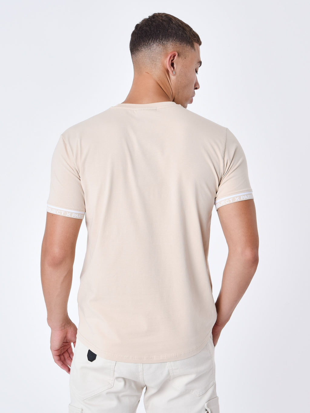 T-shirt logo brodé en relief