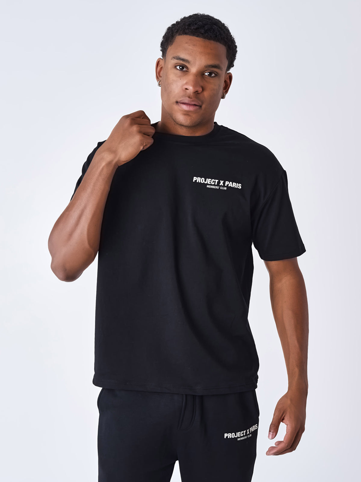 T-shirt members' club