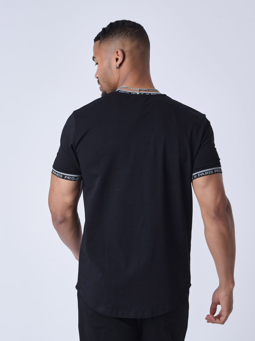 T-shirt logo brodé en relief